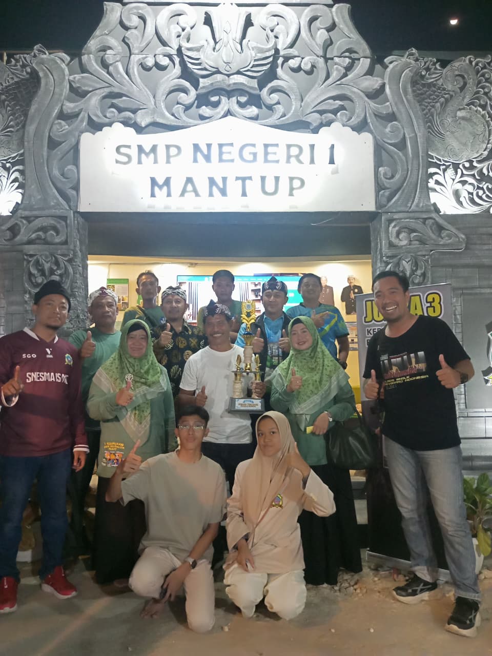 SMP Negeri 1 Mantup Raih Juara 3 Stand Terbaik di Pameran Pendidikan Lamongan 2025